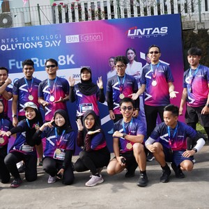 Race photo from LINTAS TEKNOLOGI SOLUTIONS DAY