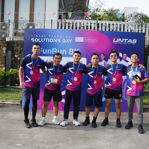 Race photo from LINTAS TEKNOLOGI SOLUTIONS DAY