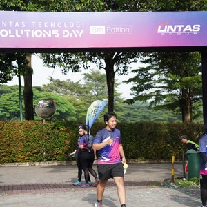 Race photo from LINTAS TEKNOLOGI SOLUTIONS DAY