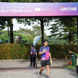 Race photo from LINTAS TEKNOLOGI SOLUTIONS DAY