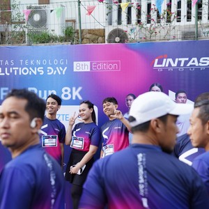 Race photo from LINTAS TEKNOLOGI SOLUTIONS DAY