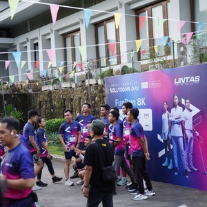 Race photo from LINTAS TEKNOLOGI SOLUTIONS DAY