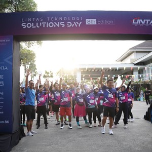 Race photo from LINTAS TEKNOLOGI SOLUTIONS DAY