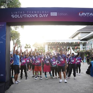 Race photo from LINTAS TEKNOLOGI SOLUTIONS DAY