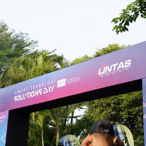 Race photo from LINTAS TEKNOLOGI SOLUTIONS DAY