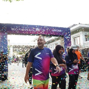 Race photo from LINTAS TEKNOLOGI SOLUTIONS DAY