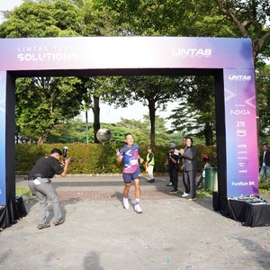 Race photo from LINTAS TEKNOLOGI SOLUTIONS DAY