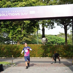 Race photo from LINTAS TEKNOLOGI SOLUTIONS DAY