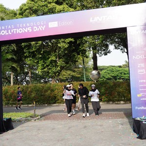 Race photo from LINTAS TEKNOLOGI SOLUTIONS DAY
