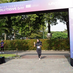 Race photo from LINTAS TEKNOLOGI SOLUTIONS DAY