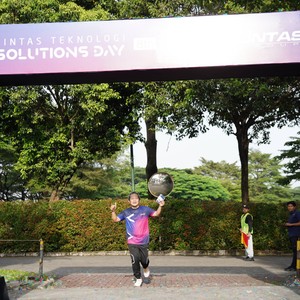 Race photo from LINTAS TEKNOLOGI SOLUTIONS DAY
