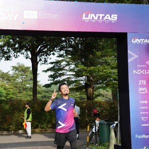 Race photo from LINTAS TEKNOLOGI SOLUTIONS DAY