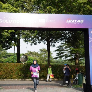 Race photo from LINTAS TEKNOLOGI SOLUTIONS DAY