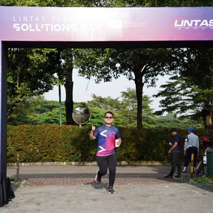 Race photo from LINTAS TEKNOLOGI SOLUTIONS DAY