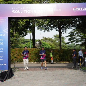 Race photo from LINTAS TEKNOLOGI SOLUTIONS DAY