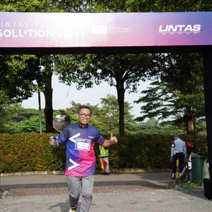 Race photo from LINTAS TEKNOLOGI SOLUTIONS DAY