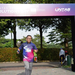 Race photo from LINTAS TEKNOLOGI SOLUTIONS DAY