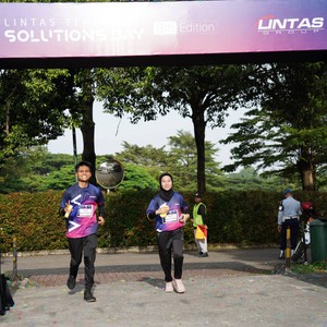 Race photo from LINTAS TEKNOLOGI SOLUTIONS DAY