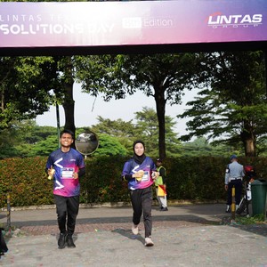 Race photo from LINTAS TEKNOLOGI SOLUTIONS DAY