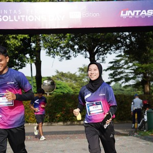 Race photo from LINTAS TEKNOLOGI SOLUTIONS DAY