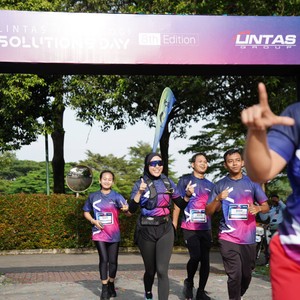 Race photo from LINTAS TEKNOLOGI SOLUTIONS DAY