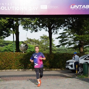 Race photo from LINTAS TEKNOLOGI SOLUTIONS DAY
