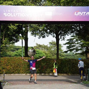 Race photo from LINTAS TEKNOLOGI SOLUTIONS DAY