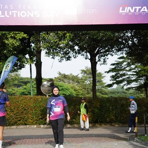Race photo from LINTAS TEKNOLOGI SOLUTIONS DAY