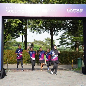 Race photo from LINTAS TEKNOLOGI SOLUTIONS DAY