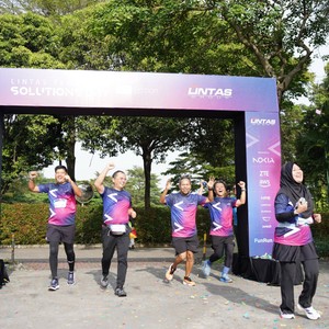Race photo from LINTAS TEKNOLOGI SOLUTIONS DAY