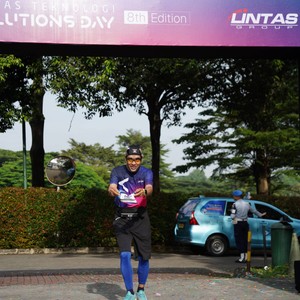 Race photo from LINTAS TEKNOLOGI SOLUTIONS DAY