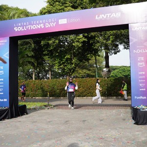 Race photo from LINTAS TEKNOLOGI SOLUTIONS DAY