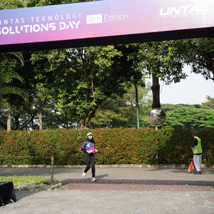 Race photo from LINTAS TEKNOLOGI SOLUTIONS DAY