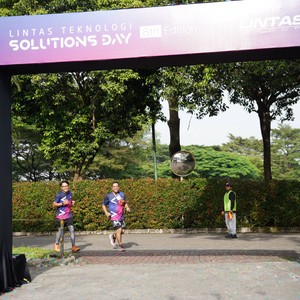 Race photo from LINTAS TEKNOLOGI SOLUTIONS DAY