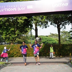 Race photo from LINTAS TEKNOLOGI SOLUTIONS DAY