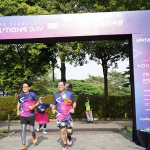 Race photo from LINTAS TEKNOLOGI SOLUTIONS DAY