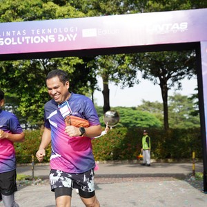 Race photo from LINTAS TEKNOLOGI SOLUTIONS DAY