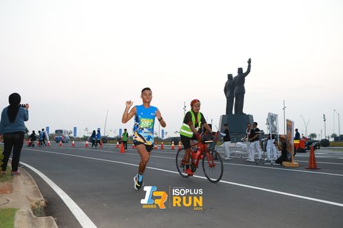 Race photo from ISOPlus Run 2024 Jakarta