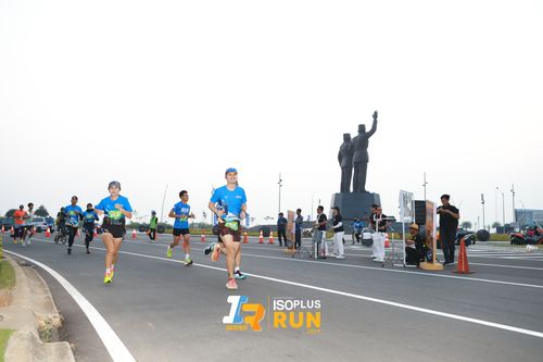 Race photo from ISOPlus Run 2024 Jakarta