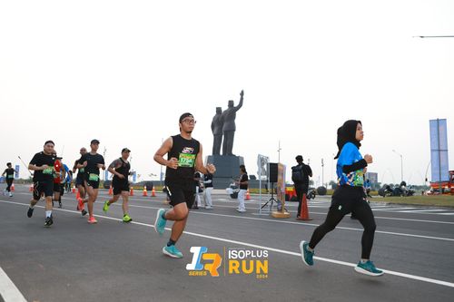 Race photo from ISOPlus Run 2024 Jakarta