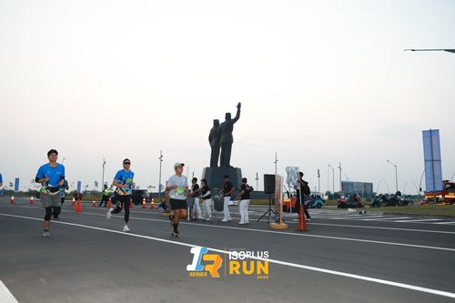 Race photo from ISOPlus Run 2024 Jakarta