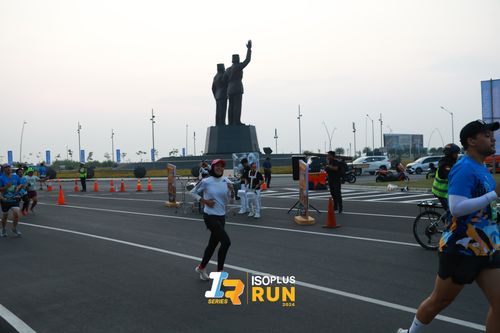 Race photo from ISOPlus Run 2024 Jakarta