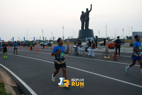 Race photo from ISOPlus Run 2024 Jakarta