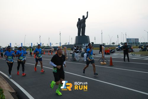 Race photo from ISOPlus Run 2024 Jakarta