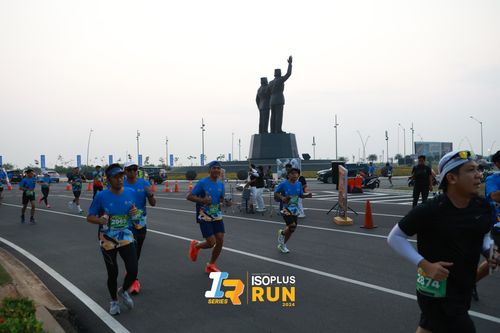 Race photo from ISOPlus Run 2024 Jakarta