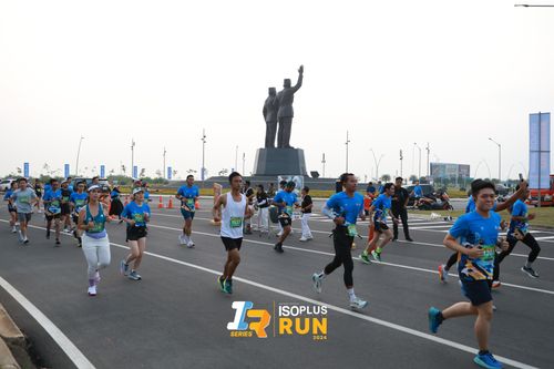 Race photo from ISOPlus Run 2024 Jakarta