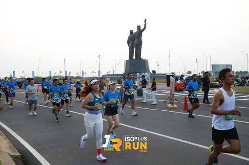 Race photo from ISOPlus Run 2024 Jakarta