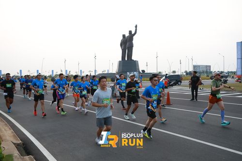 Race photo from ISOPlus Run 2024 Jakarta