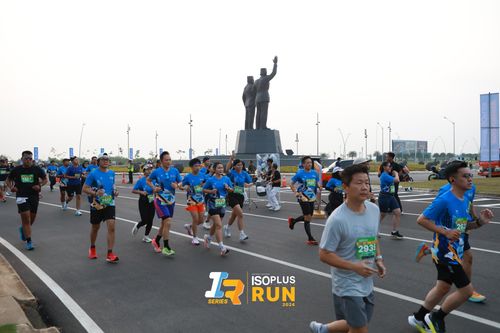 Race photo from ISOPlus Run 2024 Jakarta