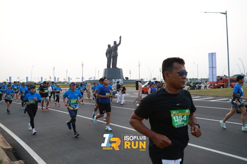 Race photo from ISOPlus Run 2024 Jakarta